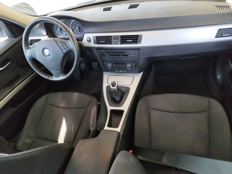 BMW 3er 316d 2010 – снимка 11