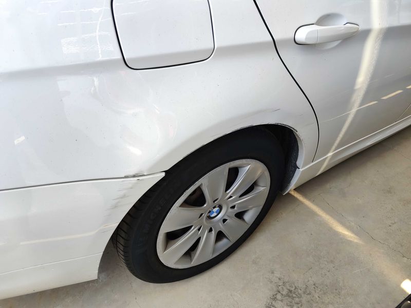 BMW 3er 316d 2010 – снимка 16