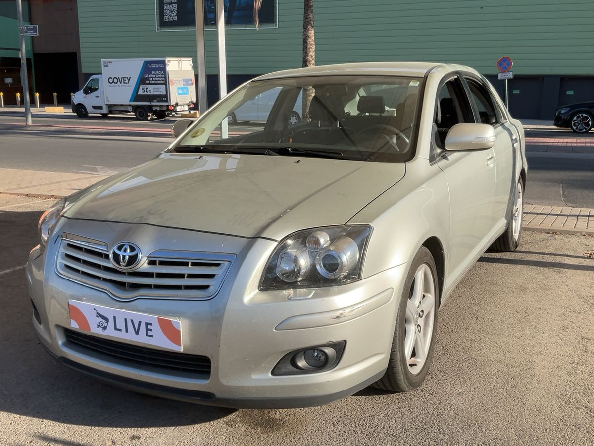 Toyota Avensis 2.2 D-4D Executive Liftback