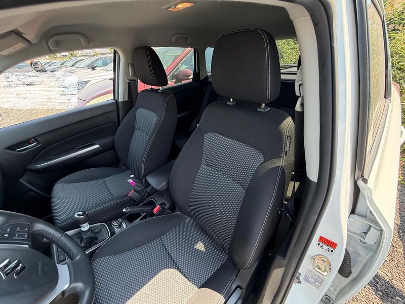 Suzuki Vitara 1.4 BoosterJet Mild-Hybrid Star View 4x2 — zdjęcie 10