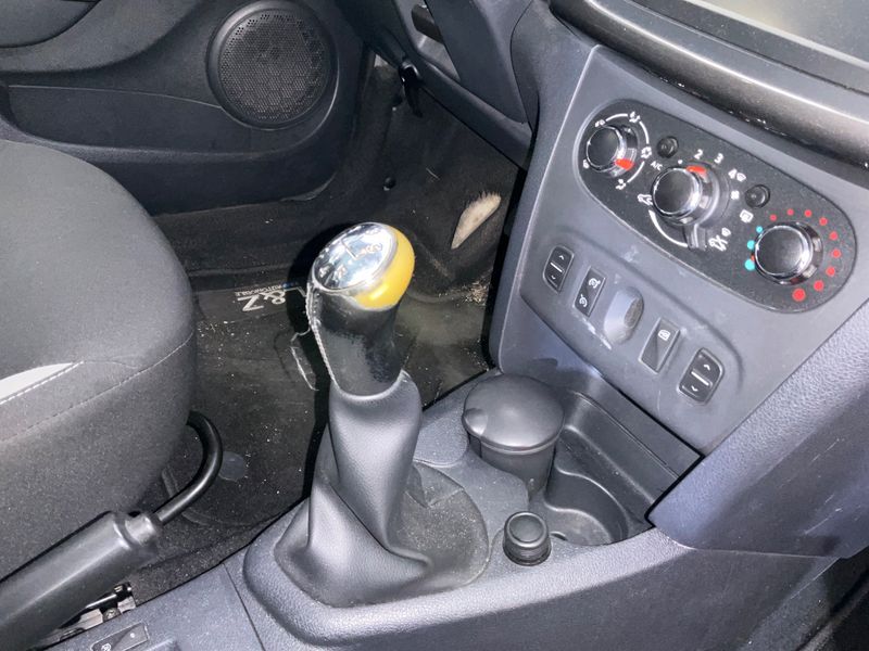 Dacia Sandero 1.5 dCi Stepway Prestige 2016 – снимка 35