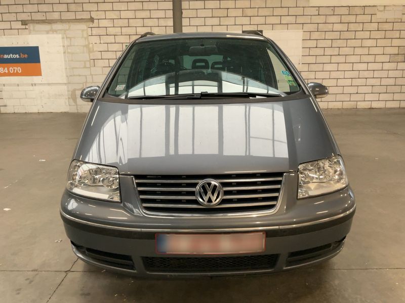 Volkswagen Sharan 1.9 TDI Sportline 2010 – снимка 14