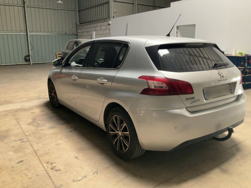 Peugeot 308 1.6 Blue-HDi Style 2015 – снимка 6