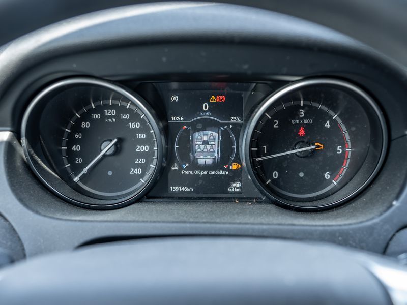 Land Rover Discovery Sport 2.0 ed4 Pure — zdjęcie 12