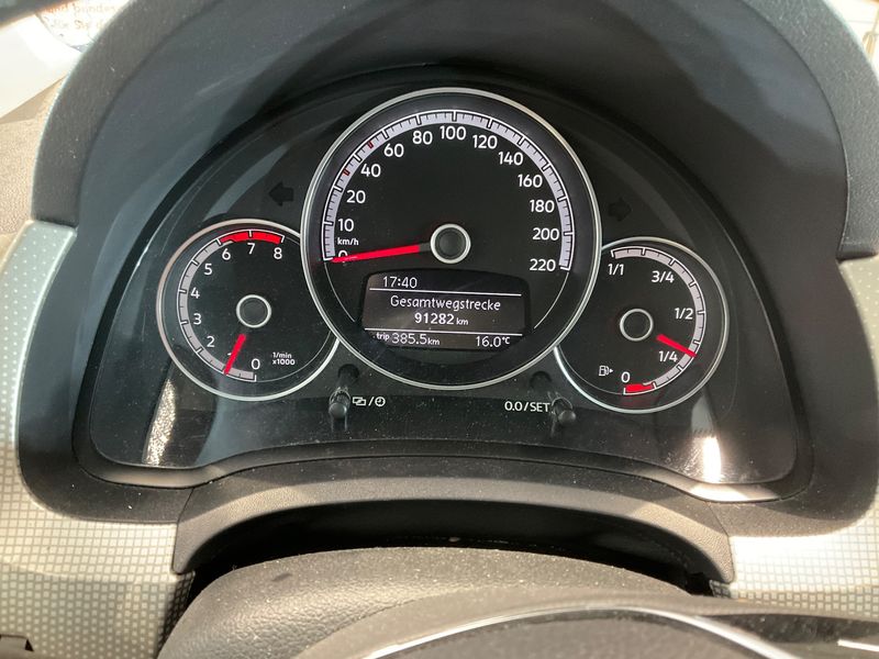 Volkswagen up! 1.0 High up! BlueMotion Tech — zdjęcie 13