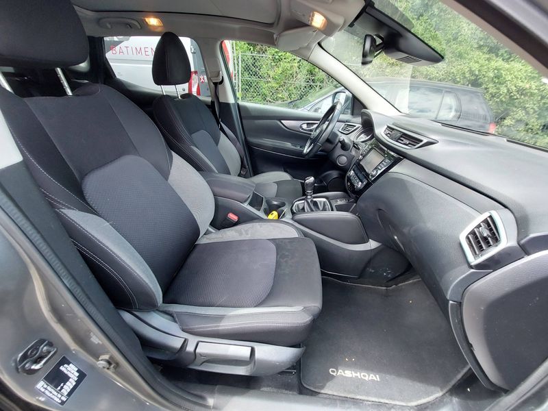 Nissan Qashqai 1.5 dCi N-Connecta — zdjęcie 10