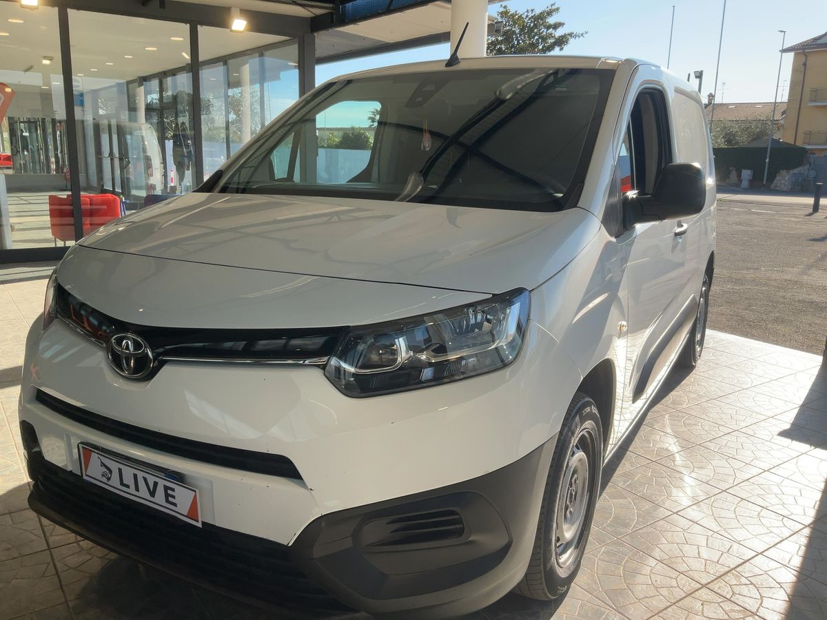 Toyota ProAce 2021 — photo 1