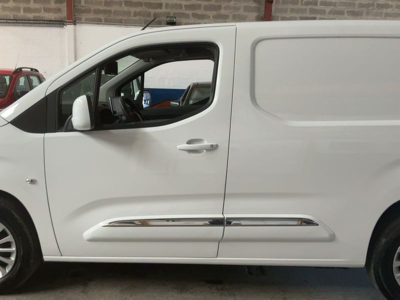 Toyota ProAce City 1.5 D-4D L1 Duty Comfort — zdjęcie 4