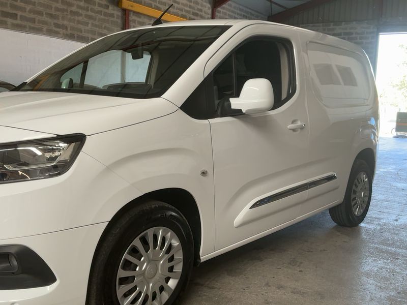 Toyota ProAce City 1.5 D-4D L1 Duty Comfort — zdjęcie 2