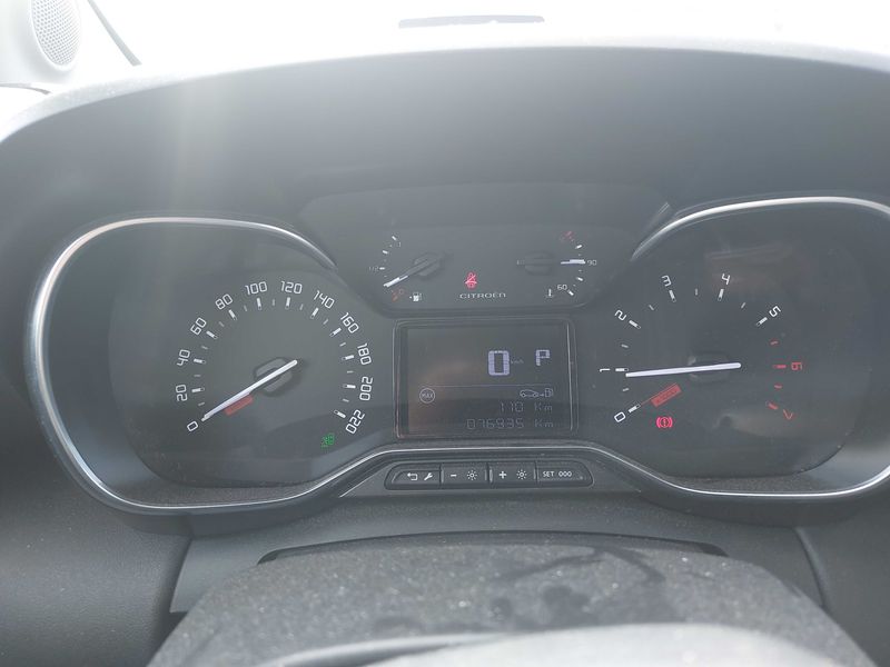 Citroen C3 Aircross 1.2 PureTech Shine — zdjęcie 12