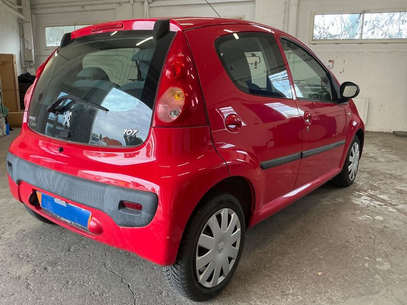 Peugeot 107 1.0 Filou — zdjęcie 2