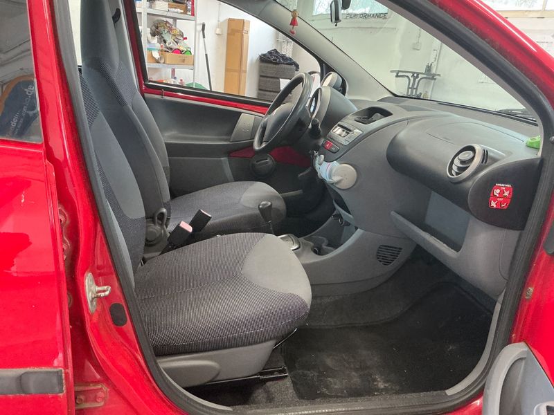 Peugeot 107 1.0 Filou — zdjęcie 3
