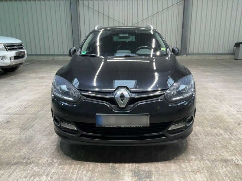 Renault Megane 1.5 dCi Limited — zdjęcie 9