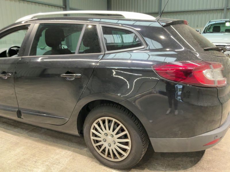 Renault Megane 1.5 dCi Limited — zdjęcie 3