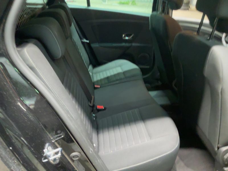 Renault Megane 1.5 dCi Limited — zdjęcie 14