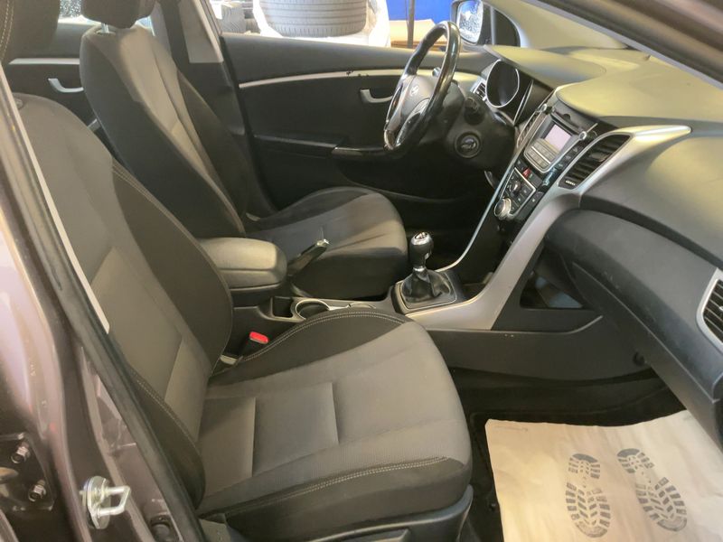 Hyundai i30 1.6 GDI Trend 2014 – снимка 17