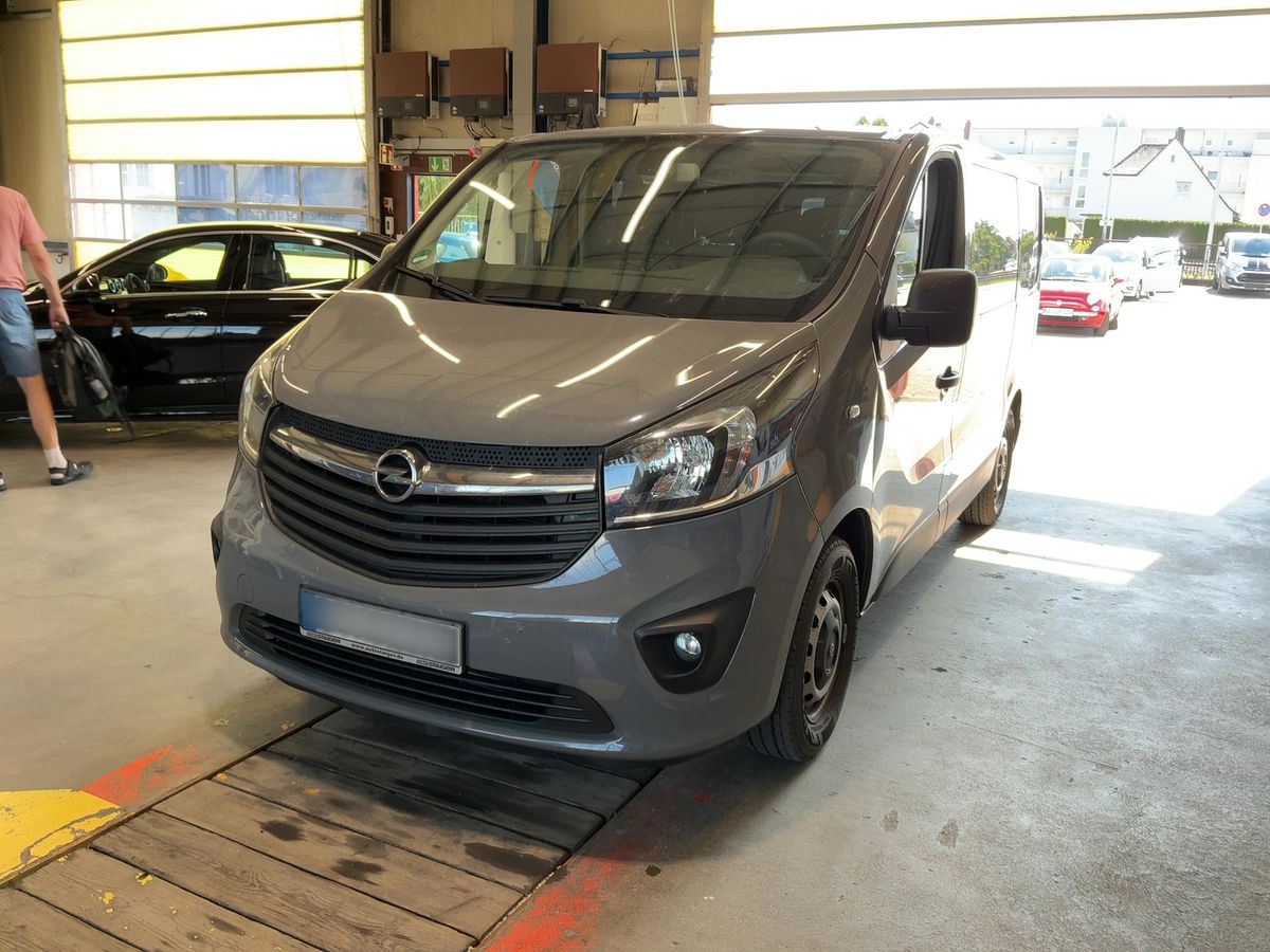 Opel Vivaro 2016