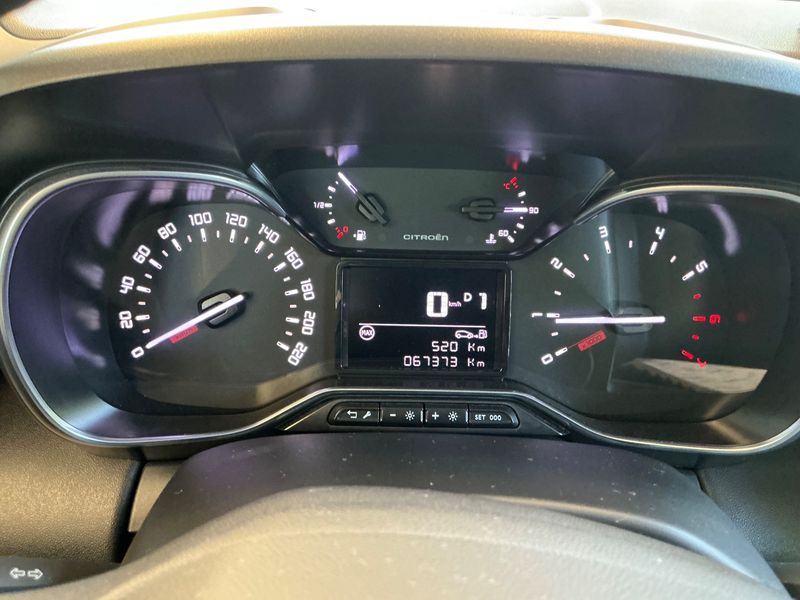 Citroen C3 Aircross 1.2 PureTech Shine — zdjęcie 13