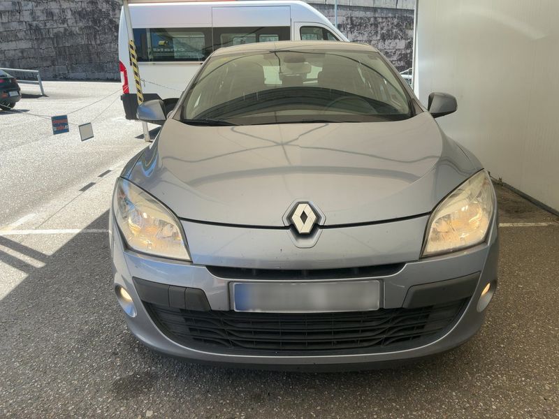 Renault Megane 1.5 dCi Dynamique — zdjęcie 9