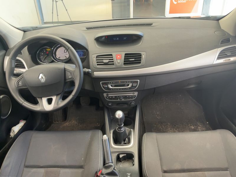 Renault Megane 1.5 dCi Dynamique — zdjęcie 12