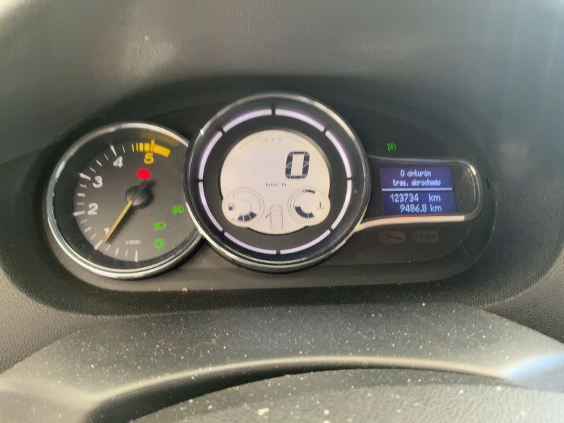 Renault Megane 1.5 dCi Dynamique — zdjęcie 13