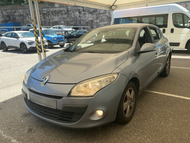 Renault Megane 1.5 dCi Dynamique — zdjęcie 2
