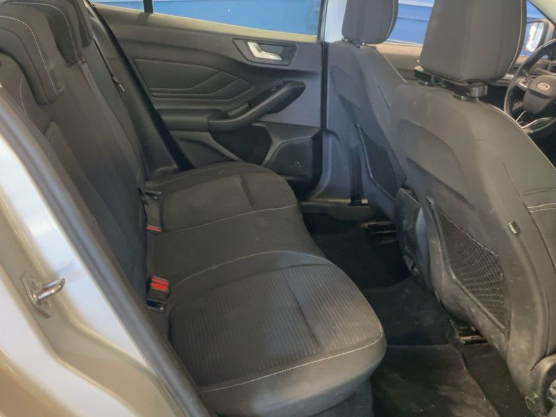 Ford Focus 1.5 TDCi EcoBlue Titanium 2020 – снимка 19