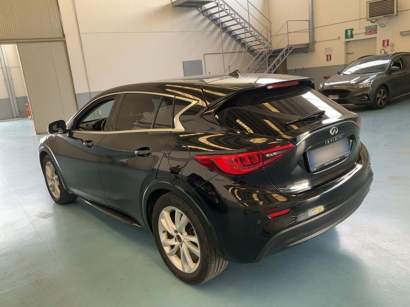 Infiniti Q30 1.5 Diesel — zdjęcie 3
