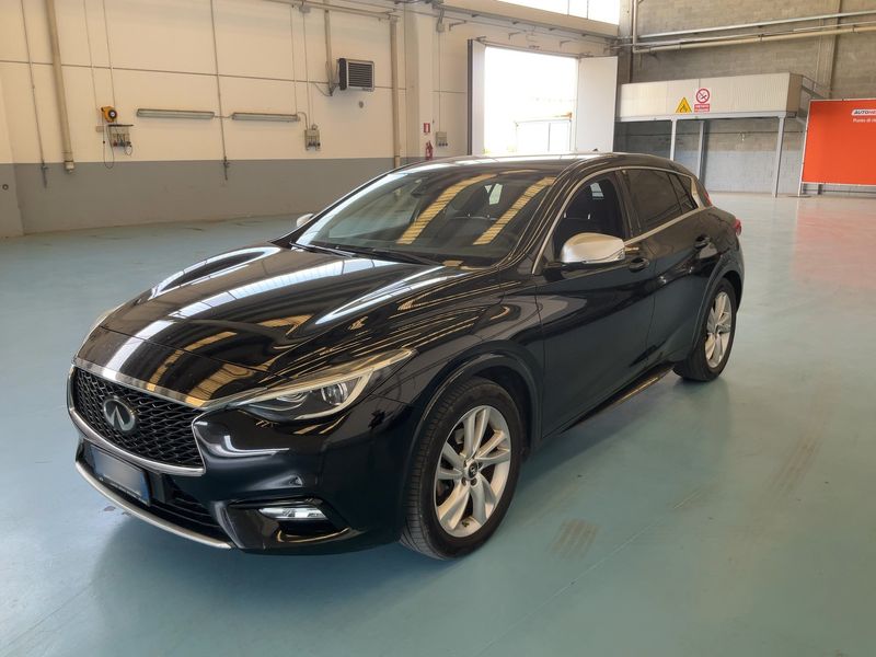 Infiniti Q30 1.5 Diesel
