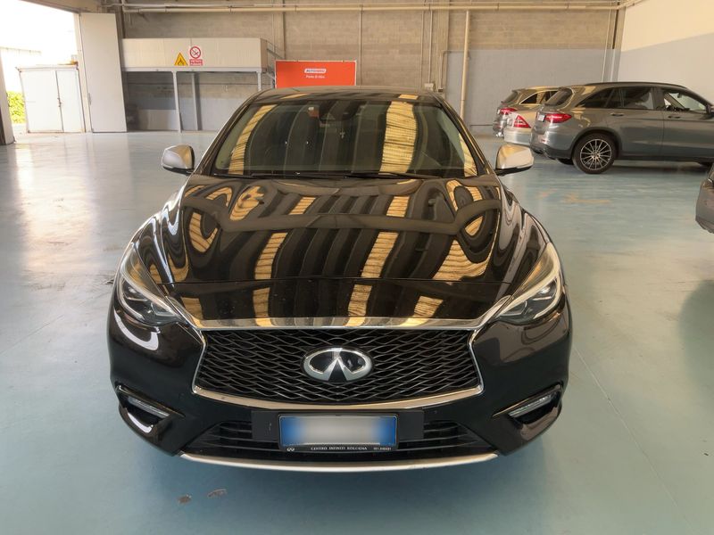 Infiniti Q30 1.5 Diesel — zdjęcie 9