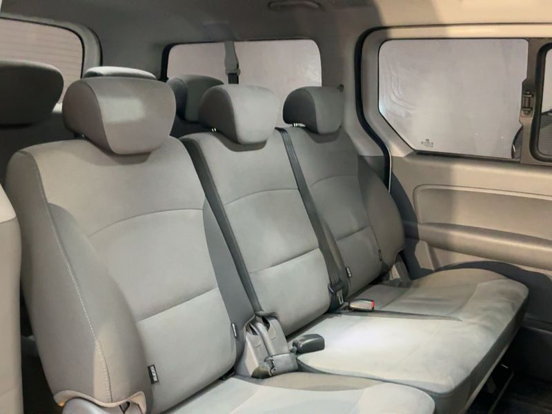 Hyundai H1 2.5 CRDi Travel Family+ — zdjęcie 14