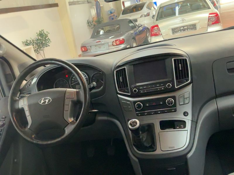 Hyundai H1 2.5 CRDi Travel Family+ — zdjęcie 12