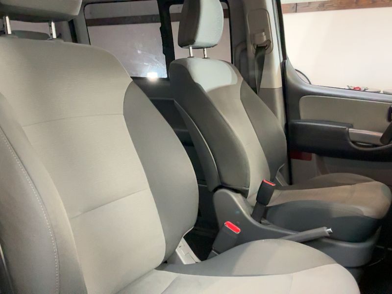 Hyundai H1 2.5 CRDi Travel Family+ — zdjęcie 11