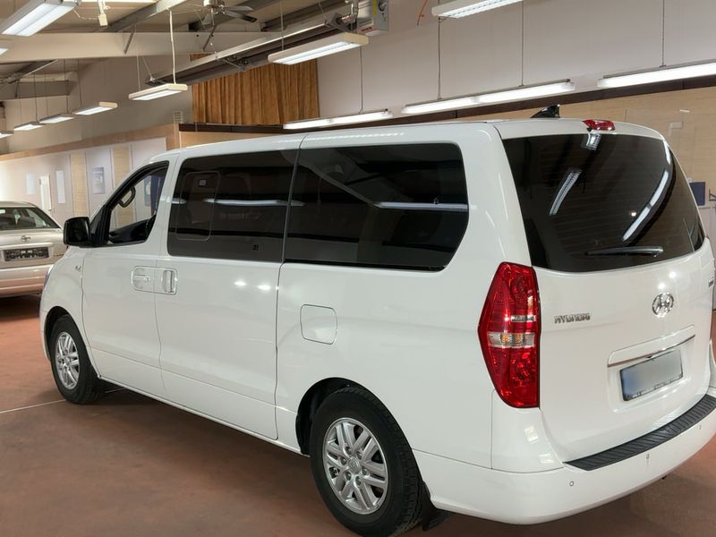 Hyundai H1 2.5 CRDi Travel Family+ — zdjęcie 3