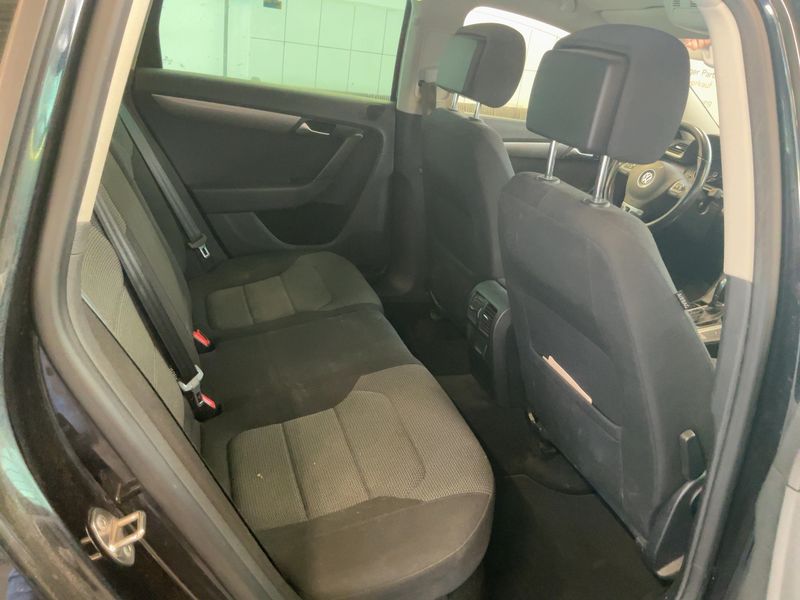 Volkswagen Passat 2.0 TDI Comfortline 4Motion BlueMotion Tech — zdjęcie 14