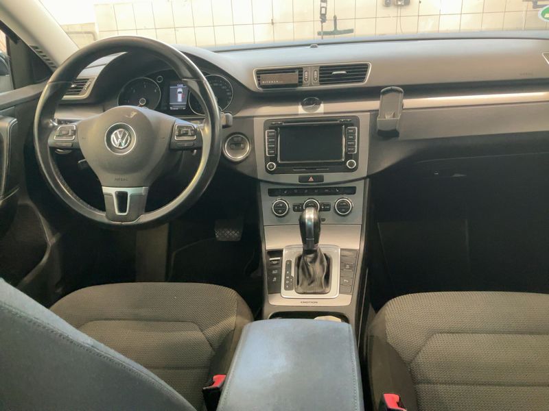 Volkswagen Passat 2.0 TDI Comfortline 4Motion BlueMotion Tech — zdjęcie 12