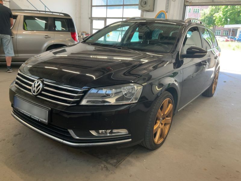Volkswagen Passat 2.0 TDI Comfortline 4Motion BlueMotion Tech — zdjęcie 1