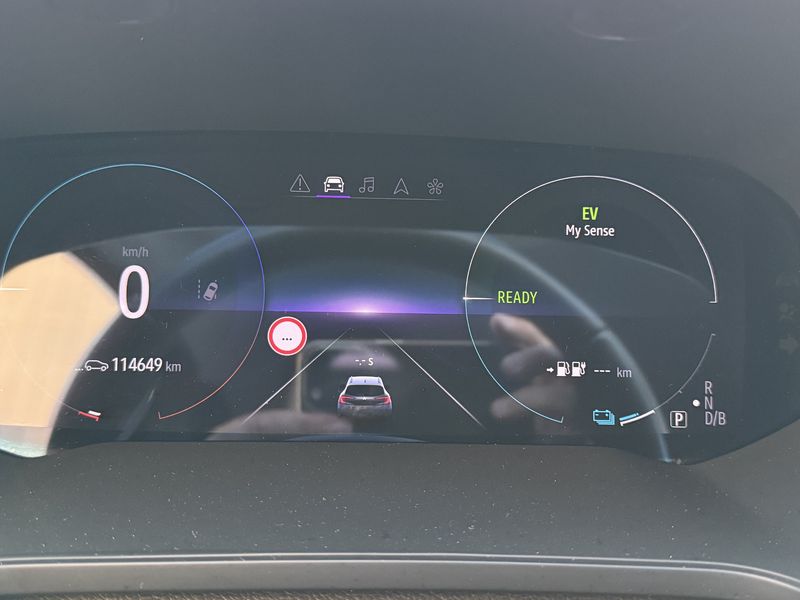 Renault Captur 1.6 Hybrid E-Tech Intens — zdjęcie 12