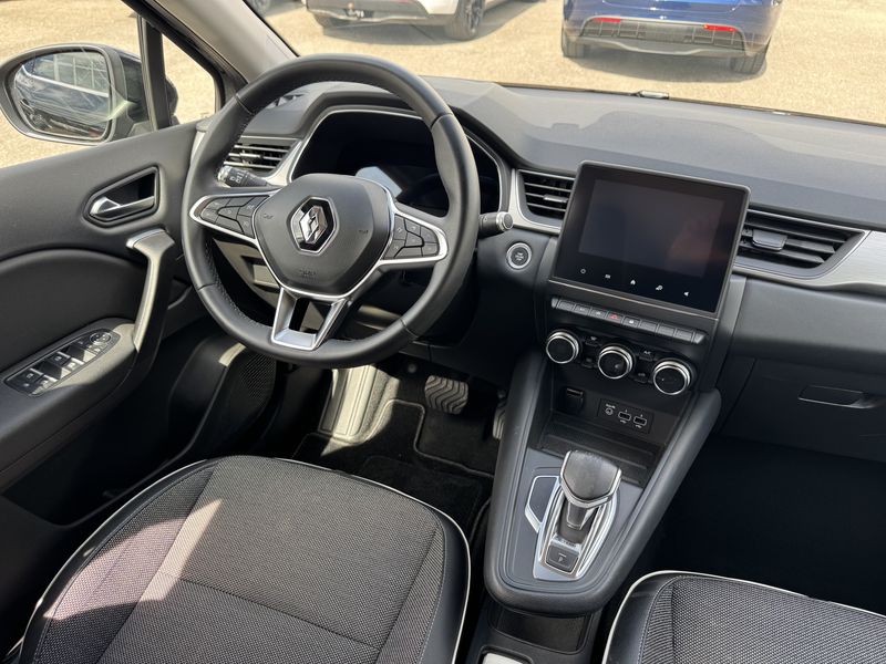 Renault Captur 1.6 Hybrid E-Tech Intens — zdjęcie 24