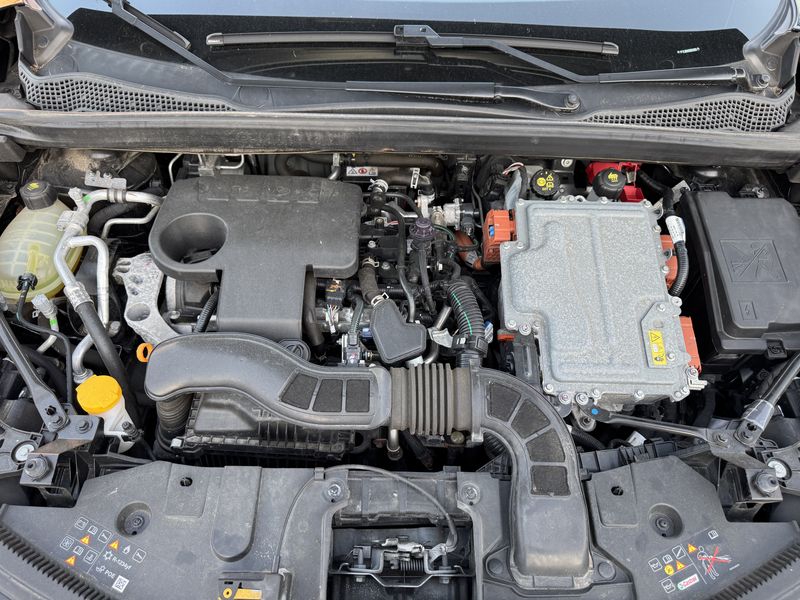 Renault Captur 1.6 Hybrid E-Tech Intens — zdjęcie 8