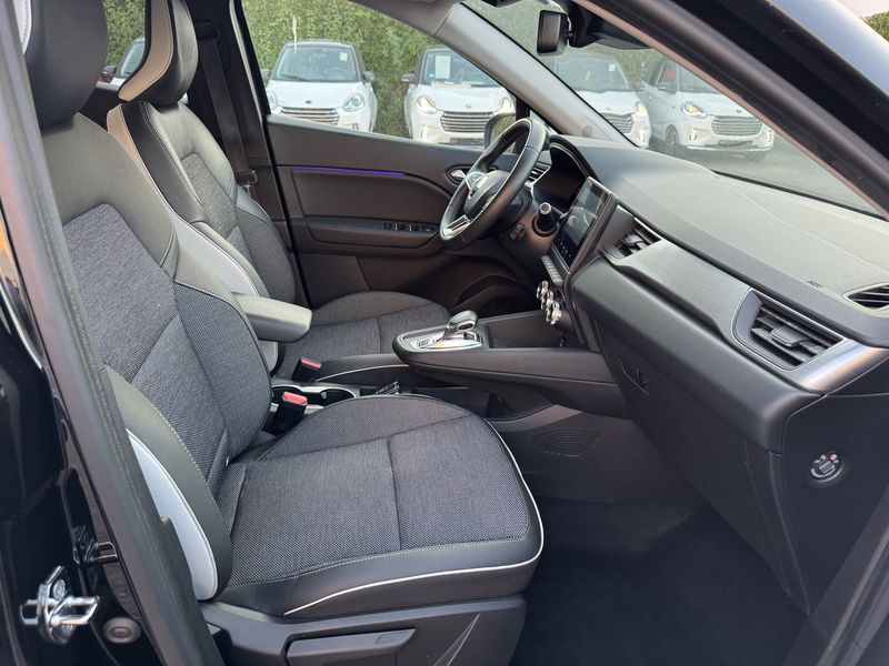 Renault Captur 1.6 Hybrid E-Tech Intens — zdjęcie 10