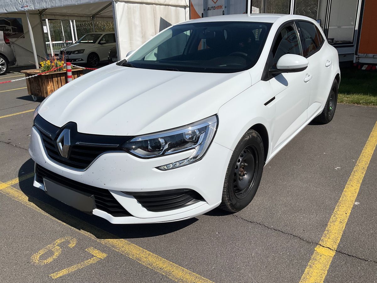 Renault Megane 2019 — photo 1