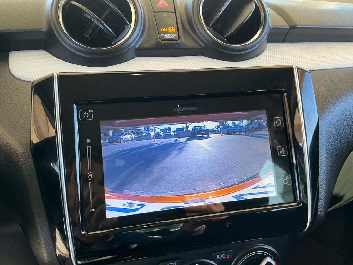 Suzuki Swift 2022 — photo 33