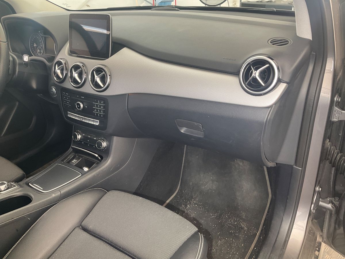 Mercedes-Benz B-Klasse 2018 — photo 31