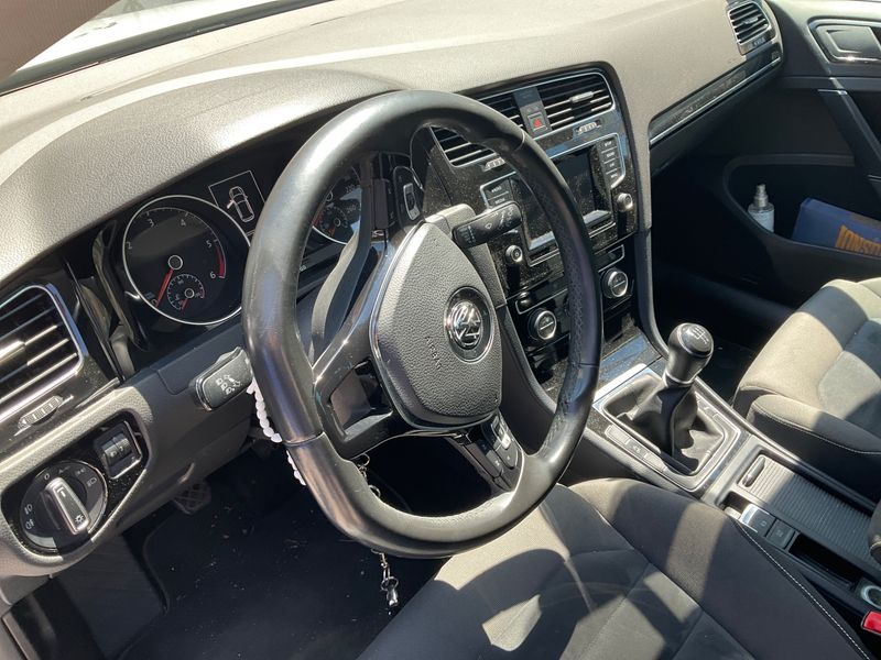 Volkswagen Golf VII 1.6 TDI Highline BlueMotion Tech 2013 – снимка 29
