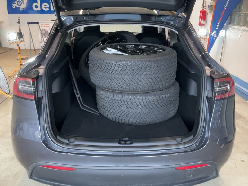 Tesla Model Y Max Range Dual AWD AWD — zdjęcie 10