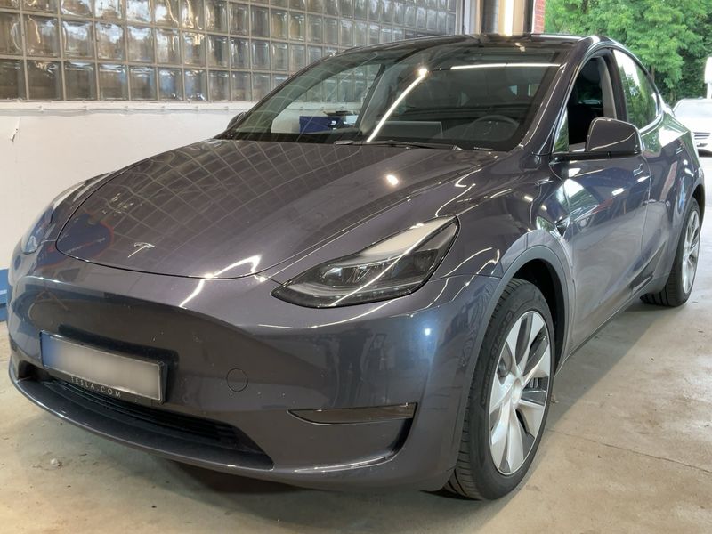Tesla Model Y Max Range Dual AWD AWD