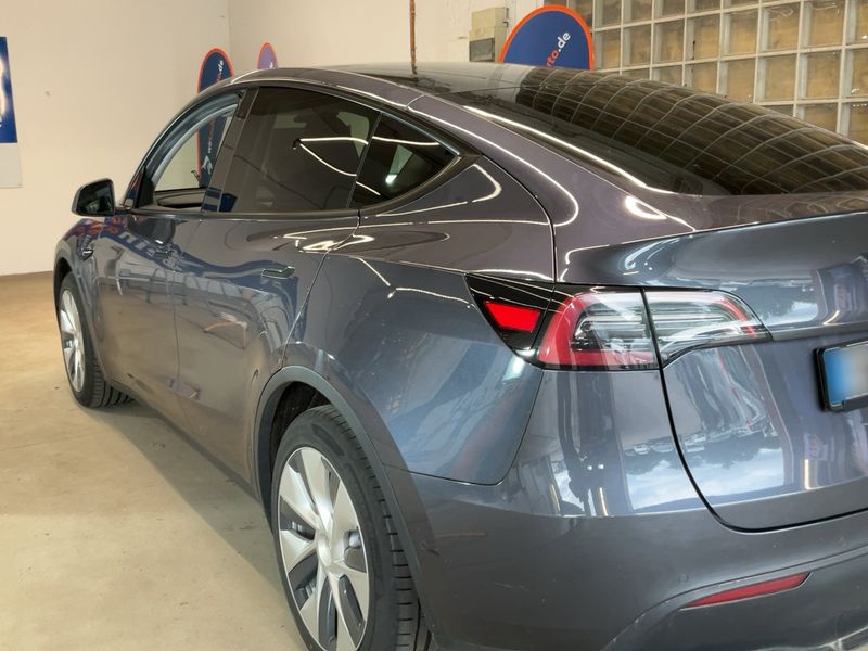 Tesla Model Y Max Range Dual AWD AWD — zdjęcie 3