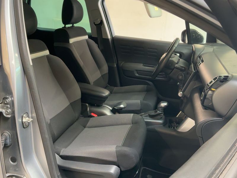 Citroen C3 Aircross 1.2 PureTech Shine — zdjęcie 11