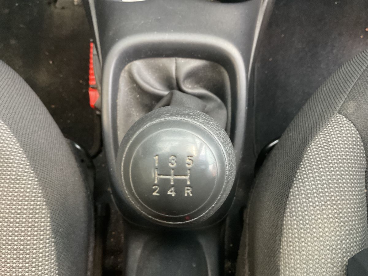 Toyota Aygo 2016 — photo 41